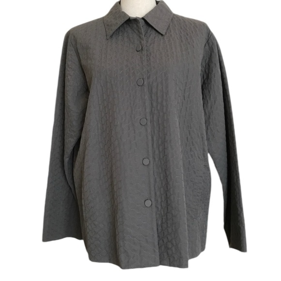 Eileen Fisher Coat Stitched Circle Button Down Quilted Jacket Size Medium - Picture 9 of 10